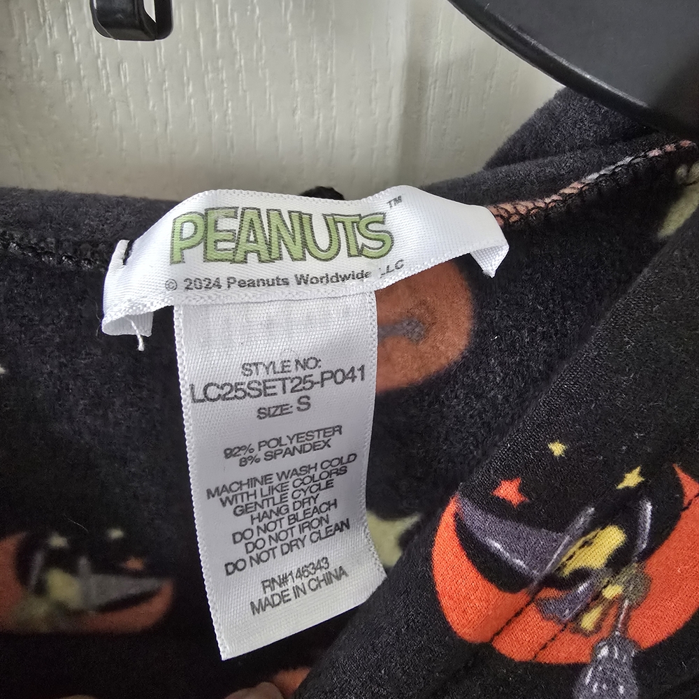 Peanuts Black Hoodie with Halloween Design - Picture 3 of 4